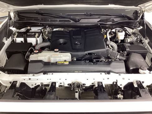 Used 2022 Toyota Tundra SR5 AWD/4WD image 36