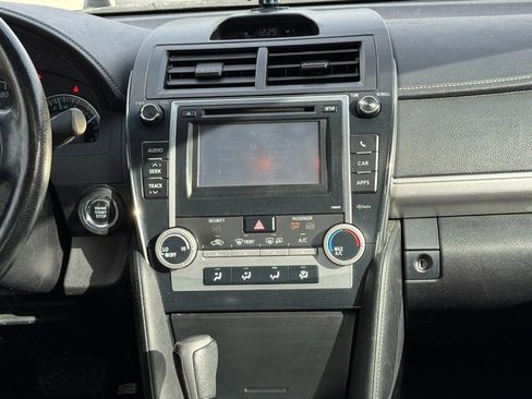 Used 2013 Toyota Camry SE image 13