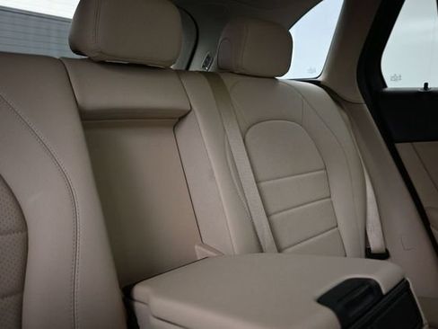 Used 2019 Mercedes-Benz GLC 300 4MATIC w/ Premium Package image 14