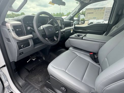 New 2025 Ford F450 XL RWD image 8