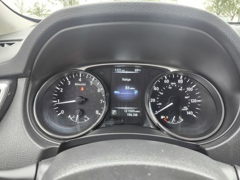 Used 2015 Nissan Rogue S AWD/4WD image 25