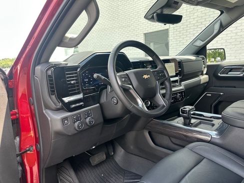 Used 2024 Chevrolet Silverado 1500 LTZ image 5