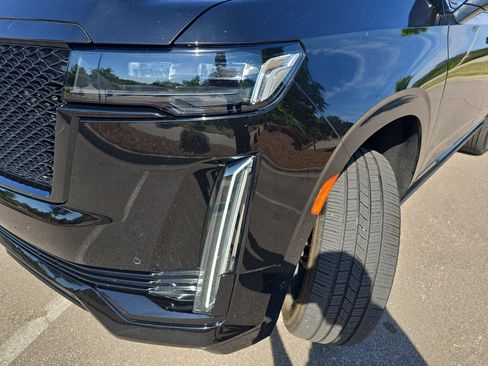 Used 2021 Cadillac Escalade ESV Sport Platinum w/ Heavy-Duty Trailer Package image 34