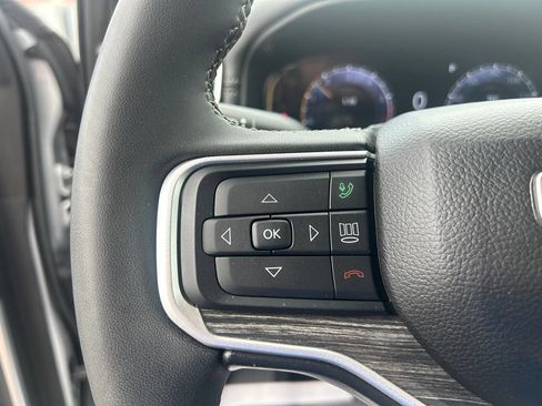 Used 2024 Jeep Wagoneer L Series II w/ Flexible Seating Group AWD/4WD image 19
