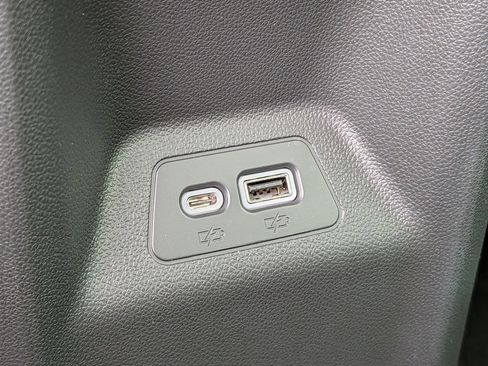 Used 2023 Buick Envision Essence AWD/4WD image 28