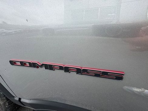 Used 2022 Jeep Compass Trailhawk w/ Sun and Sound Group image 40