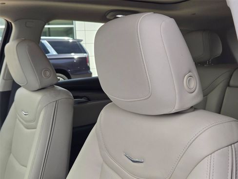 New 2026 Cadillac XT5 Premium Luxury w/ LPO, Floor Liner Package AWD/4WD image 12
