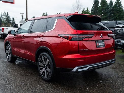 New 2026 Mitsubishi Outlander SE image 4
