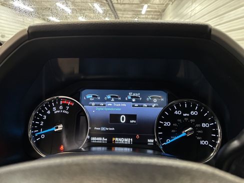 Used 2017 Ford F350 Lariat image 19