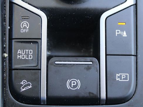 Certified 2024 Kia Sorento EX w/ Panoramic Sunroof Package FWD image 38