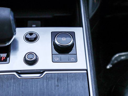 Used 2023 Land Rover Range Rover SE AWD/4WD image 24
