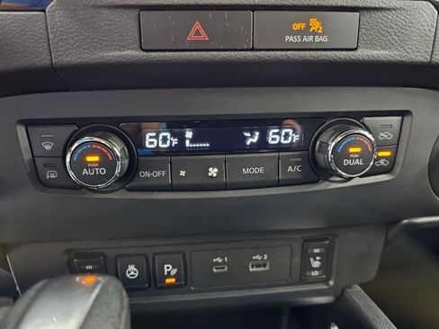 Used 2022 Nissan Frontier SV AWD/4WD image 20