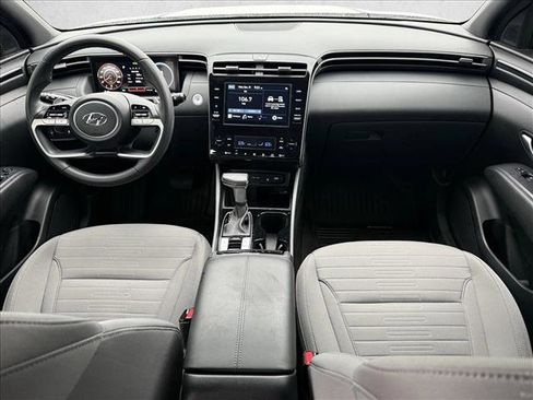 Used 2022 Hyundai Santa Cruz SEL Premium image 15