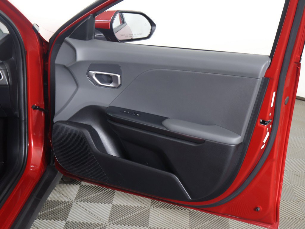 Used 2025 Kia K4 FWD image 22