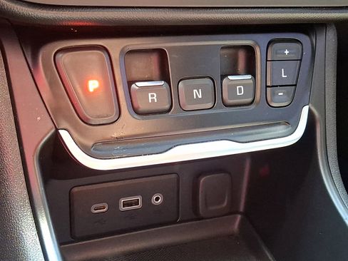 Used 2020 GMC Terrain SLE w/ Driver Convenience Package image 28