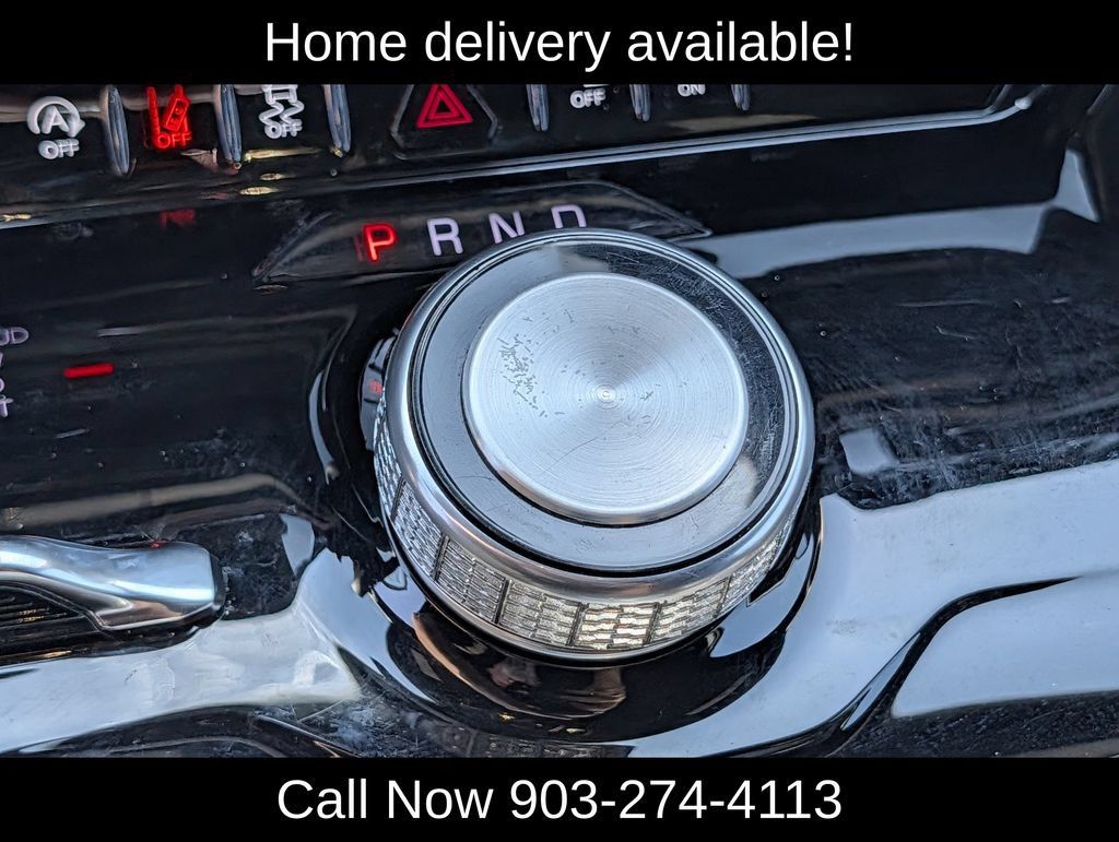 Used 2024 Jeep Wagoneer L Series II w/ Flexible Seating Group AWD/4WD image 16