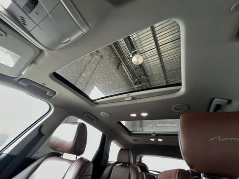 Used 2020 Buick Enclave Avenir w/ Avenir Technology Package image 22