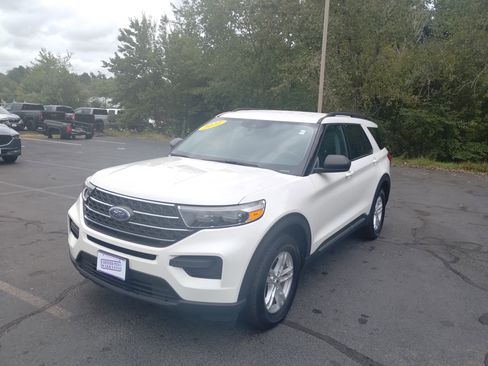 Used 2022 Ford Explorer XLT w/ Class IV Trailer Tow Package image 7