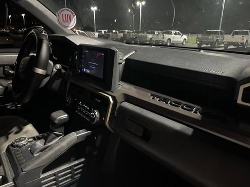 Used 2024 Toyota Tacoma SR5 AWD/4WD image 21
