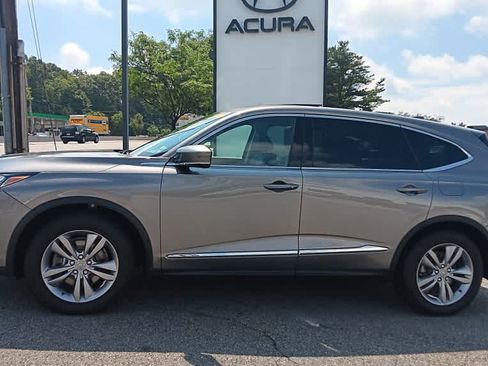 Used 2023 Acura MDX SH-AWD image 2