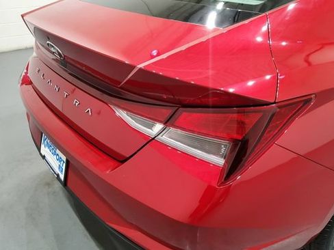 Used 2023 Hyundai Elantra SEL w/ Convenience Package FWD image 16
