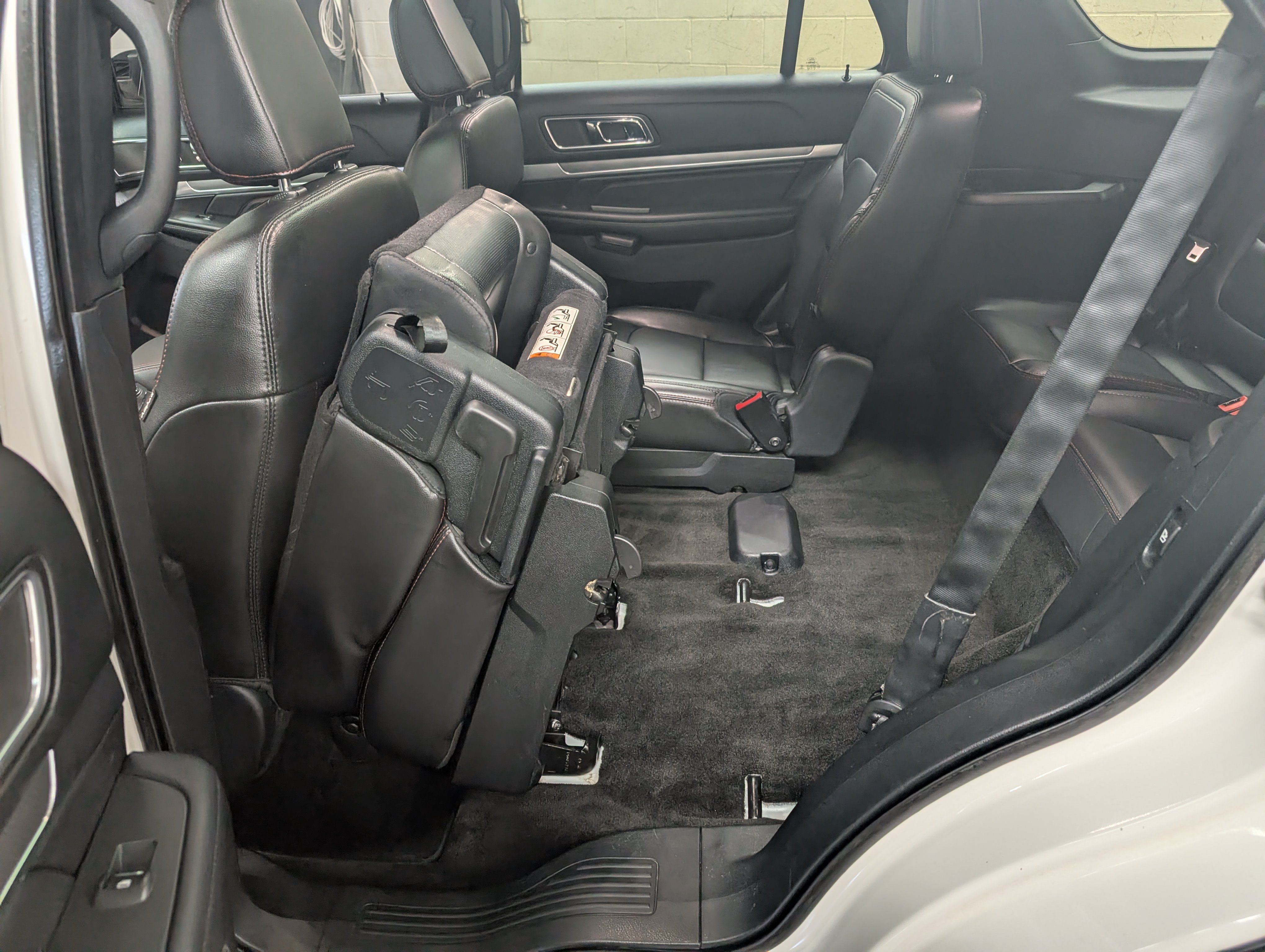 Used 2018 Ford Explorer Sport w/ Equipment Group 401A AWD/4WD image 5