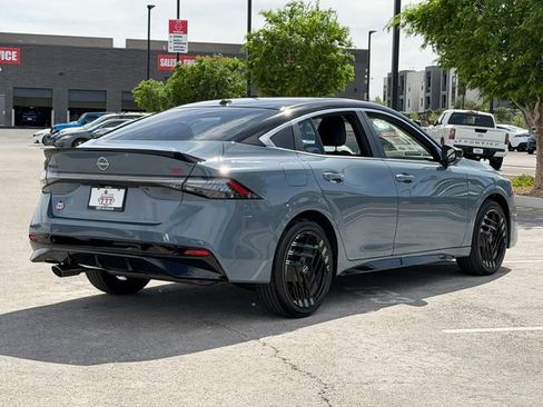 New 2026 Nissan Sentra SR FWD image 6