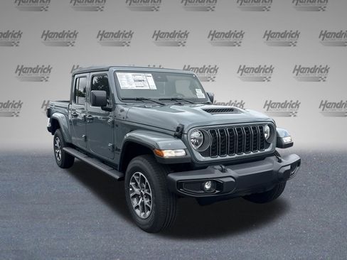 New 2025 Jeep Gladiator Sport image 2