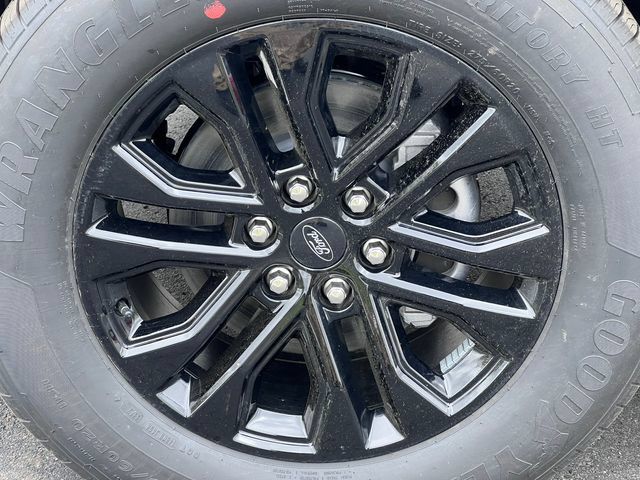 New 2026 Ford F150 Lariat w/ Equipment Group 502A High AWD/4WD image 6