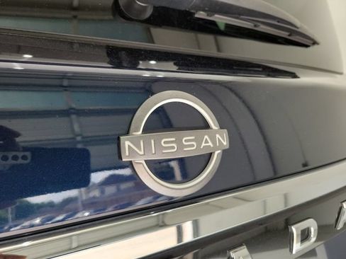 Used 2022 Nissan Armada SL RWD image 9