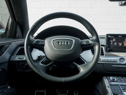 Used 2014 Audi S8 image 23