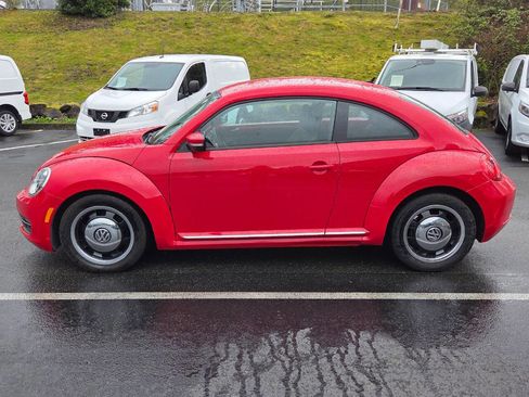 Used 2013 Volkswagen Beetle 2.5 image 4