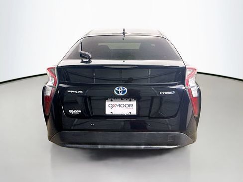 Certified 2018 Toyota Prius Two w/ Prius Two Safety Plus Package FWD image 6