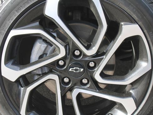 Used 2024 Chevrolet Trax RS image 17