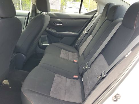 Used 2024 Nissan Sentra SR FWD image 8