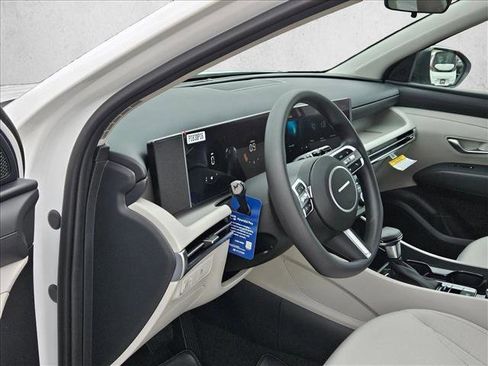 New 2026 Hyundai Tucson SE FWD image 3