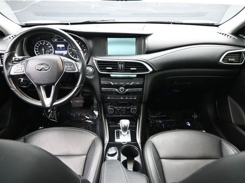 Used 2017 INFINITI QX30 Premium w/ Technology Package image 23