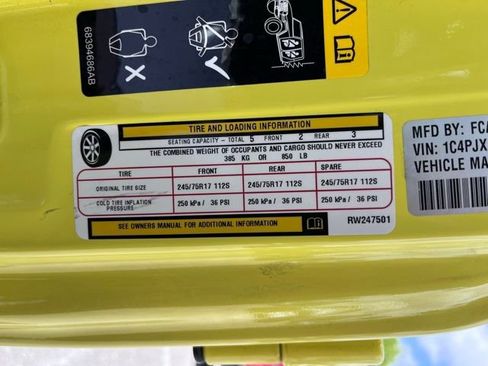 Used 2024 Jeep Wrangler Sport S image 10