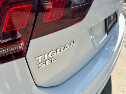 Used 2020 Volkswagen Tiguan SEL Premium R-Line AWD/4WD image 30