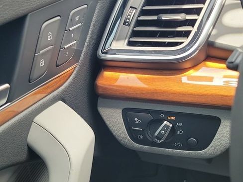 Certified 2023 Audi Q5 2.0T Premium Plus AWD/4WD image 20