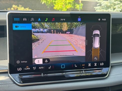 New 2025 Volkswagen Tiguan SE R-Line image 30