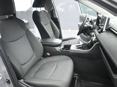 Used 2024 Toyota RAV4 XLE FWD image 19
