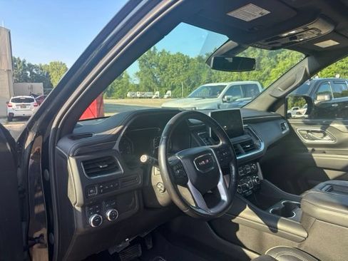Used 2021 GMC Yukon SLT w/ SLT Luxury Package AWD/4WD image 7