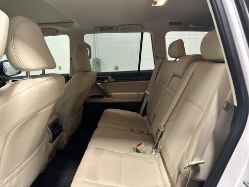 Certified 2021 Lexus GX 460 Luxury w/ Accessory Package image 31