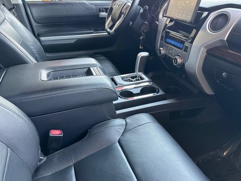 Used 2017 Toyota Tundra Limited w/ Limited Premium Package RWD image 20