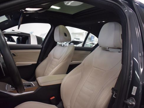 Used 2020 BMW 330i Sedan w/ M Sport Package image 55