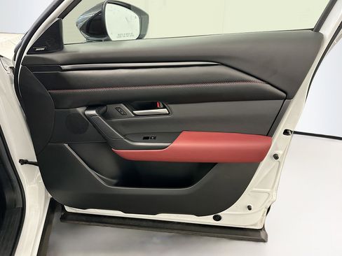 Used 2025 MAZDA CX-50 AWD 2.5 Hybrid w/ Premium Pkg image 35