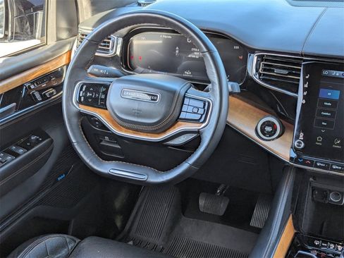 Used 2024 Jeep Grand Wagoneer L Series III image 19