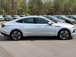 New 2026 Hyundai Sonata SEL video 4