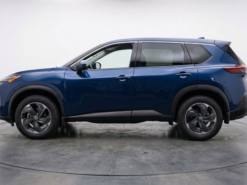 Used 2025 Nissan Rogue SV AWD/4WD image 5